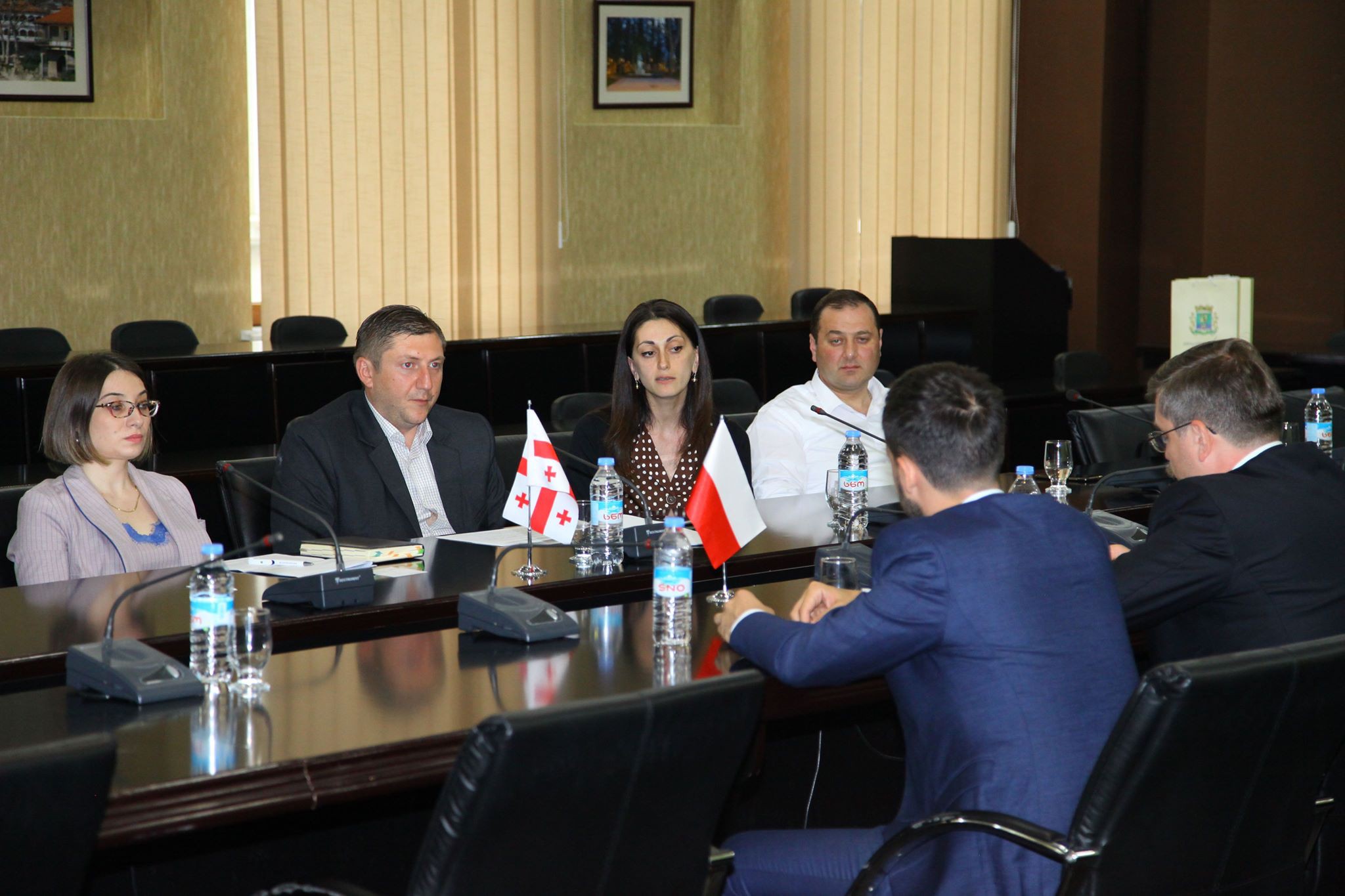 Today, the Attaché in Economic issues of the Polish Embassy Pierch Premislov and the President of the Georgian Polish Chamber of Commerce Marcin Rutovich visited the Kutaisi City Hall