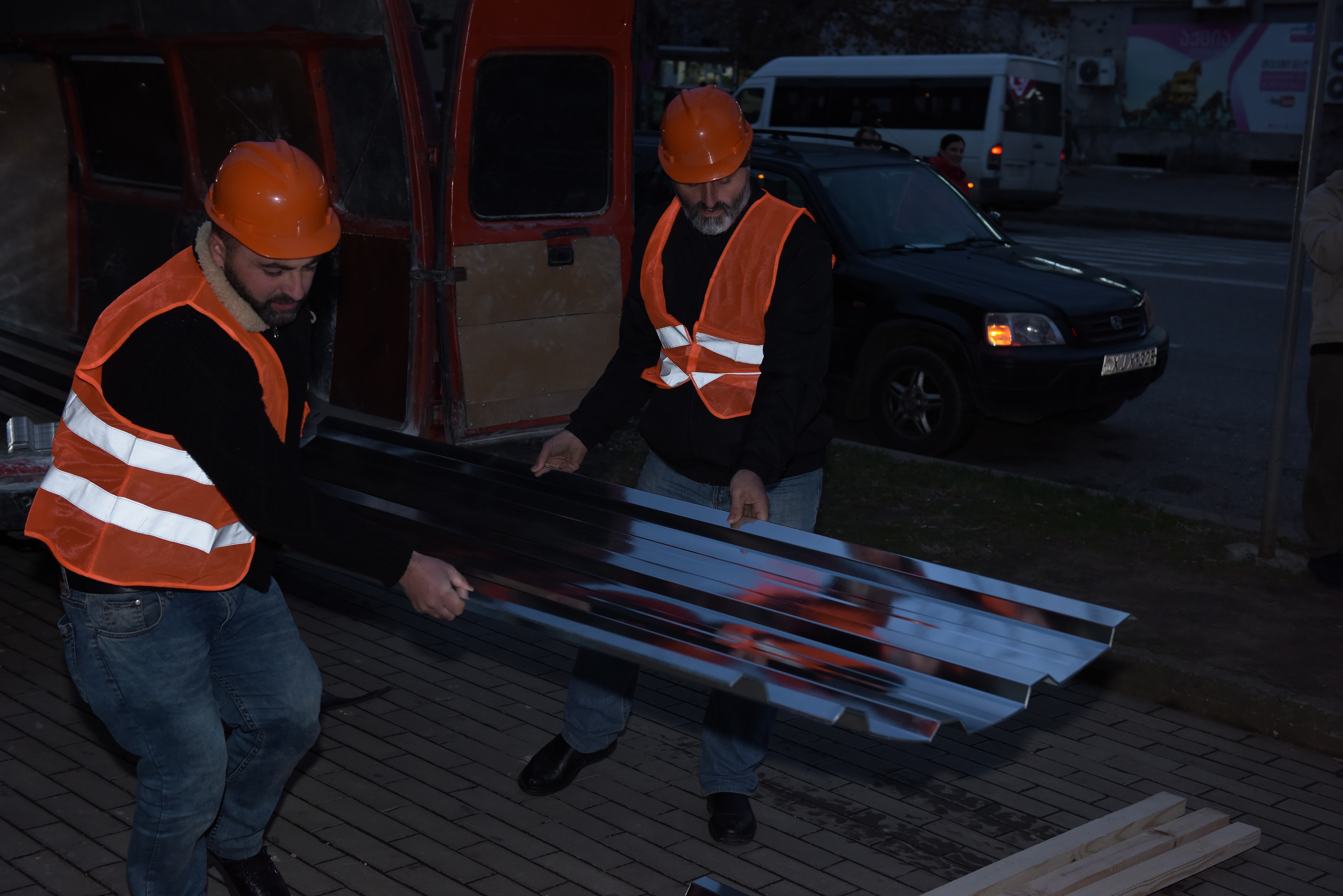 The population affected by the disaster will be given roofing materials in Kutaisi