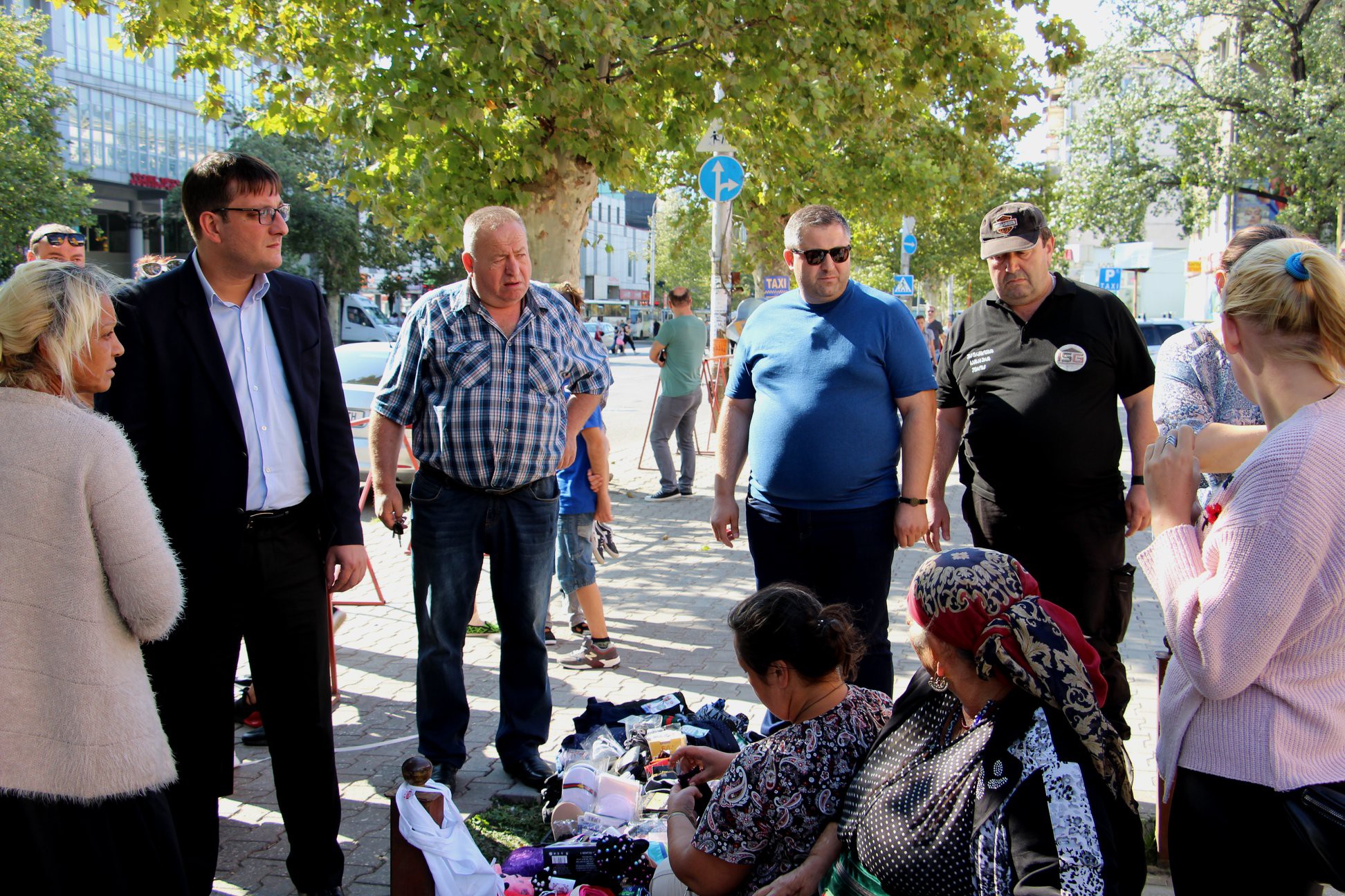 Irakli Shengelia met with traders on Chavchavadze Street