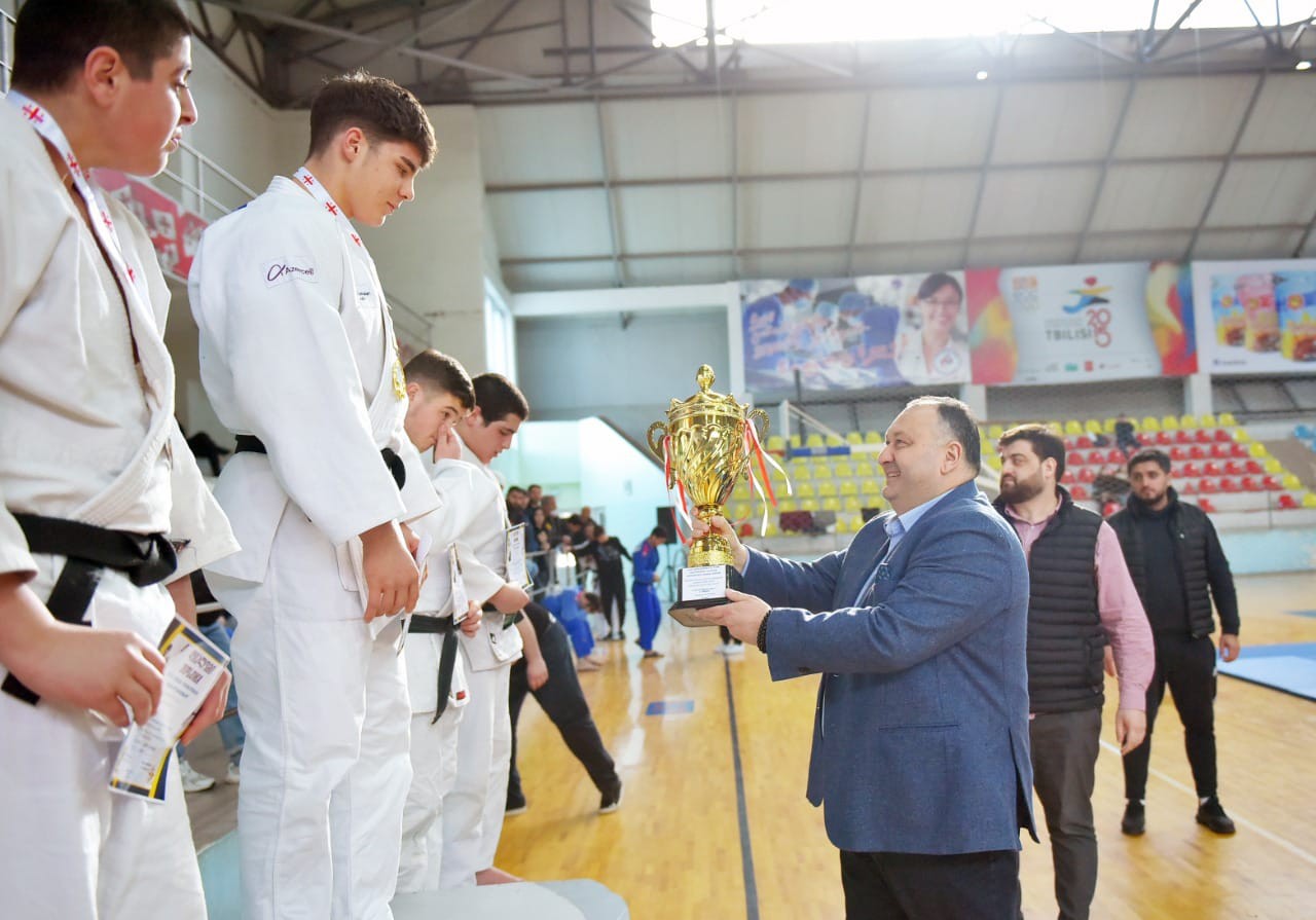 ქუთაისის სპორტის სასახლეში დასრულდა ოლიმპიური ჩემპიონის დავით ხახალეიშვილისა და მსოფლიო ვიცე-ჩემპიონის აკაკი კიბორძალიძის სახელობის საერთაშორისო ტურნირი ძიუდოში.