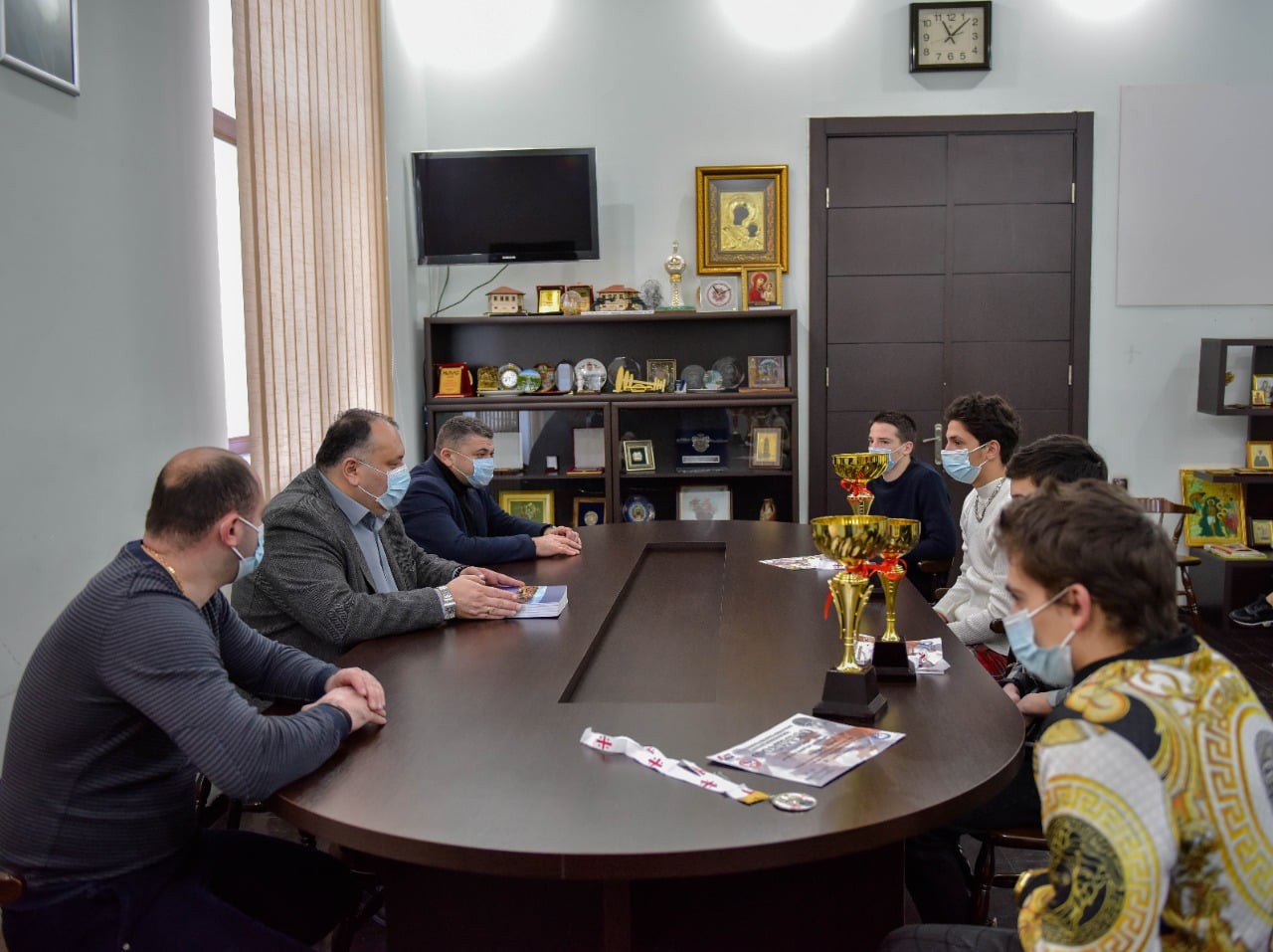 Mayor of Kutaisi Ioseb Khakhaleishvili met with successful young boxers and their coaches