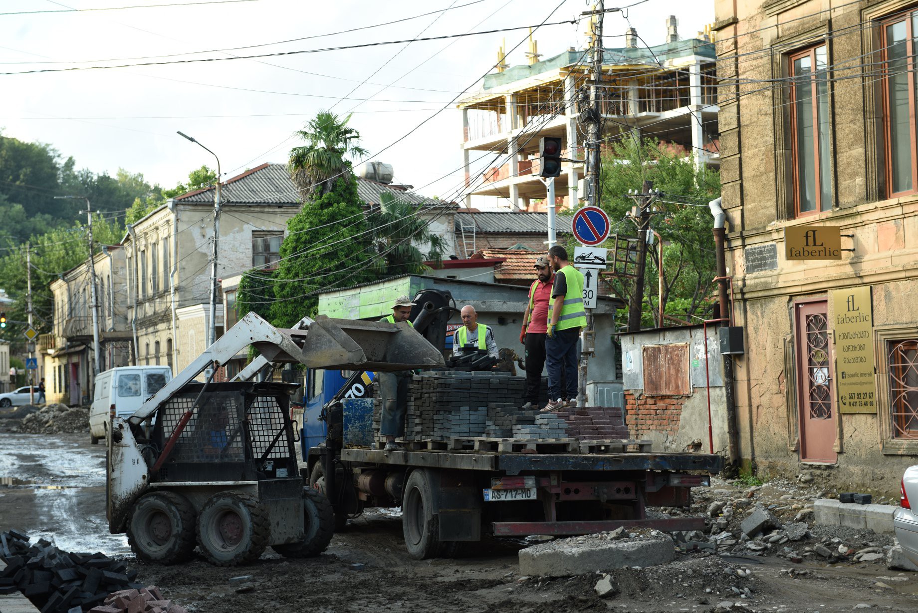 Rehabilitation works of Tabidze Street have been resumed