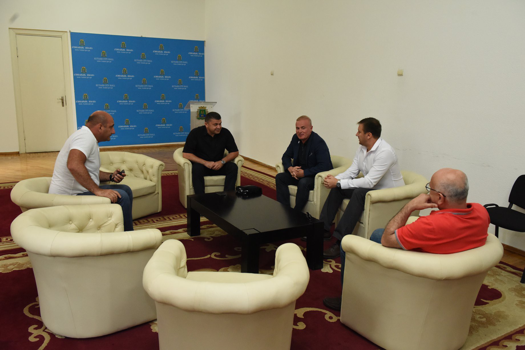 Vice-Mayor of Kutaisi Davit Eremeishvili met with the President of the Georgian National Karate-Do Federation Kakha Basilia