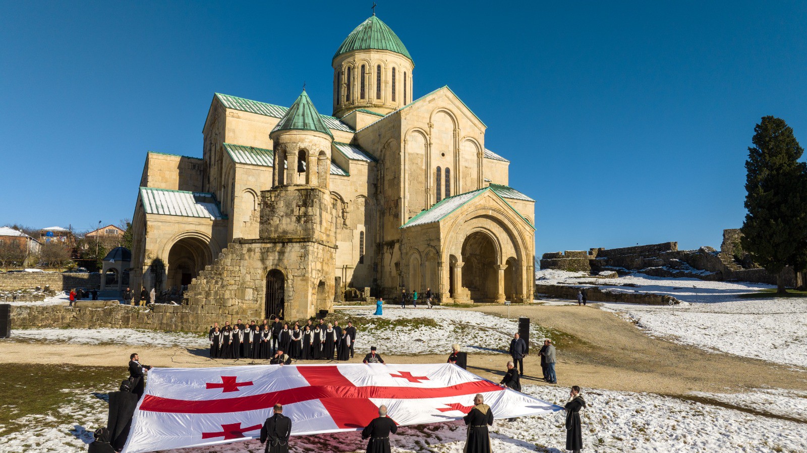 ქუთაისში საქართველოს სახელმწიფო დროშის დღე აღინიშნა