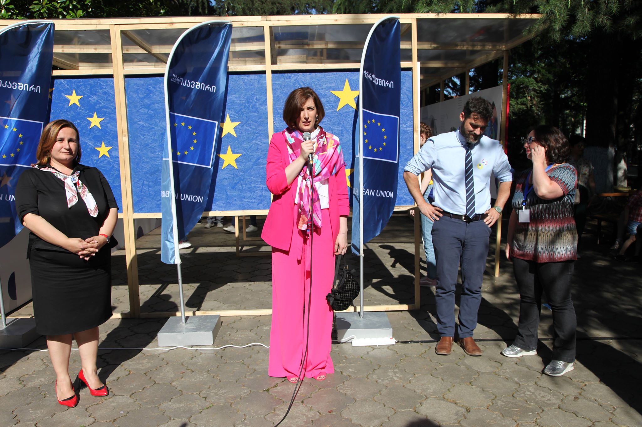 Europe Day from the Regions is celebrated within the framework of Europe Days in Kutaisi which is organized by the EU Delegation and was held on the historic boulevard.